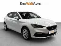 Usado Seat Leon Style 130 CV (95 kW) 2023 Blanco Berlina