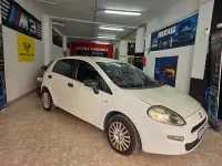 Usado Fiat Punto Easy 75 CV (55 kW) 2012 Blanco Utilitario