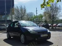 Usado Ford Focus Trend 100 CV (73 kW) 2003 Negro Berlina