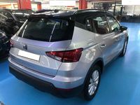Usado Seat Arona Style Plus 110 CV (80 kW) 2021 Gris SUV