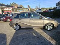 Usado Mercedes B180 109 CV (80 kW) 2012 Marrón Utilitario
