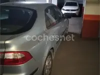 Usado Renault Laguna II Expression 120 CV (88 kW) 2004 Gris / plata Berlina