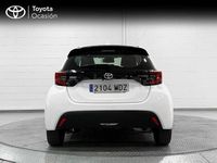 Usado Toyota Yaris Hybrid Active 116 CV (85 kW) 2023 Blanco Berlina