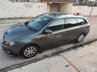 Usado Peugeot 308 SW Allure 130 CV (95 kW) 2018 Gris / plata Familiar