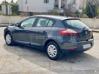 Usado Renault Mégane II Dynamique 110 CV (80 kW) 2008 Gris / plata Berlina