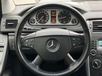 Usado Mercedes B170 116 CV (85 kW) 2008 Plateado Monovolumen