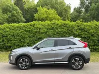 Usado Mitsubishi Eclipse Cross Motion 163 CV (119 kW) 2019 Gris / plata SUV
