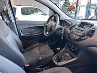 Usado Ford Ka Plus Ultimate 86 CV (63 kW) 2017 Azul Utilitario