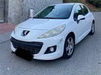 Usado Peugeot 207 Allure 92 CV (67 kW) 2011 Blanco Berlina
