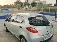 Usado Mazda 2 Active 75 CV (55 kW) 2008 Gris / plata Utilitario