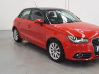 Usado Audi A1 Sportback Attraction 86 CV (63 kW) 2014 Rojo Utilitario