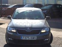 Usado Skoda Rapid Style 90 CV (66 kW) 2018 Gris / plata Utilitario