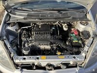 Usado Toyota Yaris Edition 68 CV (50 kW) 2002 Gris / plata Berlina