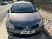 Usado Renault Clio II Authentique 85 CV (62 kW) 2008 Gris / plata Berlina