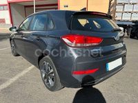 Usado Hyundai i30 110 CV (80 kW) 2021 Gris / plata Berlina