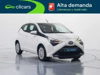 Usado Toyota Aygo X-play 72 CV (52 kW) 2018 Blanco Utilitario