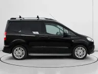 Usado Ford Tourneo Courier Titanium 102 CV (75 kW) 2017 Negro Monovolumen