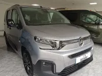 Nuevo Citroën Berlingo 100 CV (73 kW) 2026 Gris / plata Monovolumen