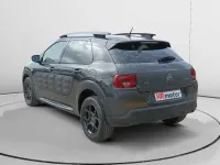 Usado Citroën C4 Cactus PureTech 110 CV (80 kW) 2016 Negro Utilitario