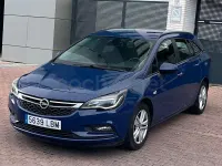Usado Opel Astra Dynamic 110 CV (80 kW) 2019 Azul Familiar