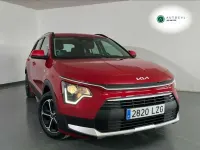 Begagnad Kia Niro 141 HK (103 kW) 2022 Röd SUV