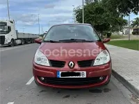 Usado Renault Scénic II Dynamique 100 CV (73 kW) 2007 Rojo Monovolumen