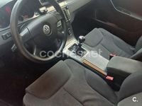 Usado VW Passat 105 CV (77 kW) 2008 Negro Familiar