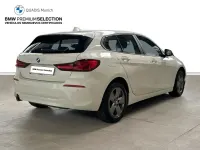 Usado BMW 118 Comfort Edition 140 CV (102 kW) 2022 Blanco Utilitario