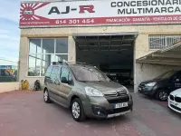 Usado Citroën Berlingo Feel 100 CV (73 kW) 2017 Marrón Monovolumen