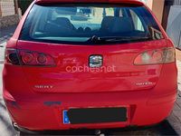 Usado Seat Ibiza Stella 64 HP (47 kW) 2004 Vermelho Citadino