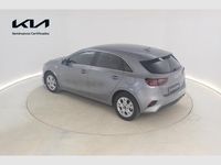 Usado Kia Ceed 100 CV (73 kW) 2025 Gris / plata Utilitario