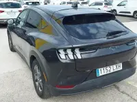 Usado Ford Mustang Mach-E 216 kW (294 CV) 2022 Gris SUV