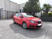 Usado Seat Ibiza Style 105 CV (77 kW) 2012 Rojo Berlina