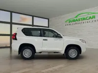 Używany Toyota Land Cruiser 176 KM (129 kW) 2021 Biały SUV