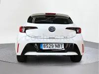 Usado Toyota Corolla Active 140 CV (102 kW) 2025 Blanco Berlina