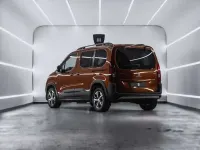 Usado Peugeot Rifter Allure 131 CV (96 kW) 2020 Marrón Monovolumen