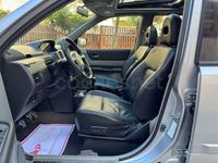 Usado Nissan X-Trail Pack 165 CV (121 kW) 2006 Gris / plata SUV
