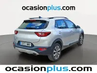 Usado Kia Stonic 101 CV (74 kW) 2024 Gris plata SUV