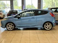 Usado Ford Fiesta Sport 90 CV (66 kW) 2009 Azul Berlina