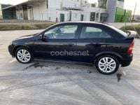 Usado Opel Astra Sport 100 CV (73 kW) 2002 Negro Berlina