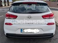 Usado Hyundai i30 140 CV (102 kW) 2018 Blanco Berlina