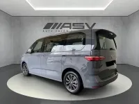 Usado VW Multivan Style 150 CV (110 kW) 2025 Gris / plata Monovolumen