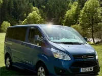 Käytetty Ford Tourneo Titanium 130 HP (95 kW) 2018 Sininen Tila-auto