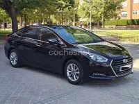 Usado Hyundai i40 141 CV (103 kW) 2017 Negro Familiar