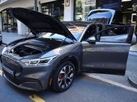 Usado Ford Mustang Mach-E 258 kW (351 CV) 2021 Gris carbono SUV