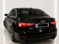 Usado Audi RS3 400 CV (294 kW) 2018 Negro Berlina