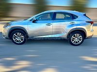 Usado Lexus NX300h Executive Line 197 CV (144 kW) 2015 Beige SUV