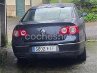 Usado VW Passat Highline 140 CV (102 kW) 2007 Negro Berlina