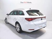 Usado Seat Leon Style 150 CV (110 kW) 2021 Blanco Familiar