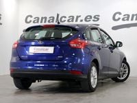 Usado Ford Focus Trend+ 125 CV (91 kW) 2017 Azul Berlina